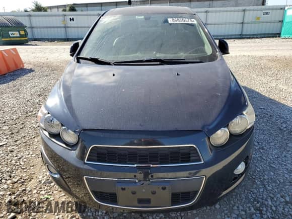 2016 Chevrolet Sonic LTZ с VIN 1G1JE5SB2G4141195, выставлен на аукционе Copart как лот 86850575 с пробегом 143 484 миль миль и Чистый • Clean title. История ставок и продаж доступна на DreamBid. Изображение 5.
