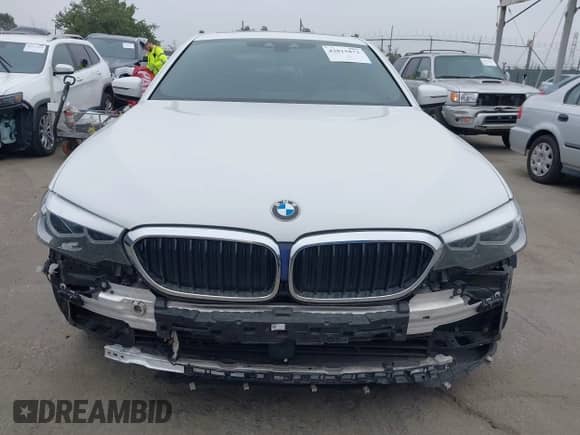 2019 BMW 5 Series 530i с VIN WBAJA5C58KWW01532, выставлен на аукционе IAAI как лот 42815872 с пробегом 125 071 миль миль и . История ставок и продаж доступна на DreamBid. Изображение 13.