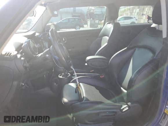 2020 MINI Hardtop Cooper S with VIN WMWXR5C01L2M16450, listed as a Copart auction lot 84622845 with 80,905 mi miles and Salvage title. Bid and sale history available at DreamBid. Image 7.