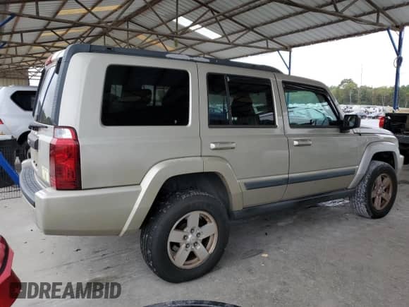 2008 Jeep Commander Sport with VIN 1J8HG48K98C129806, listed as a Copart auction lot 82295765 with 189,557 mi miles and Clean title. Bid and sale history available at DreamBid. Image 3.