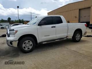 2009 Toyota Tundra с VIN 5TFRU54199X020084, выставлен на аукционе Copart как лот 60495355 с пробегом 372 995 миль миль и Списание • Salvage title. История ставок и продаж доступна на DreamBid. Изображение 1.