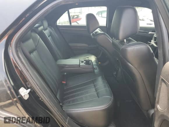 2014 Chrysler 300 S with VIN 2C3CCABGXEH249059, listed as a Copart auction lot 69090075 with 134,620 mi miles and Salvage title. Bid and sale history available at DreamBid. Image 10.