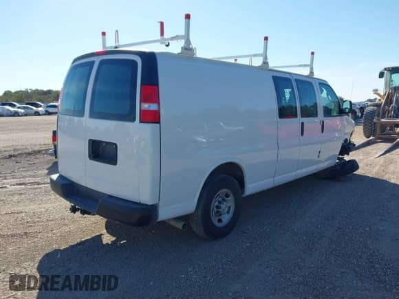 2024 Chevrolet Express Cargo с VIN 1GCWGBFP7R1236917, выставлен на аукционе IAAI как лот 43221730 с пробегом 6 094 миль миль и . История ставок и продаж доступна на DreamBid. Изображение 4.