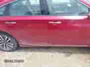 2018 Honda Accord Touring z VIN 1HGCV3F9XJA006584, wystawiony jako IAAI lot #42452880 z przebiegiem 98 749 mil mil oraz . Historia ofert i sprzedaży dostępna na DreamBid. Obrazek 14.