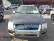 2008 Ford Explorer XLT z VIN 1FMEU63E48UB24132, wystawiony jako IAAI lot #42817236 z przebiegiem 217 730 mil mil oraz . Historia ofert i sprzedaży dostępna na DreamBid. Obrazek 6.