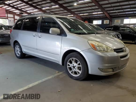2004 Toyota Sienna XLE z VIN 5TDZA22C94S035808, wystawiony jako Copart lot #82506855 z przebiegiem 169 350 mil mil oraz Czysty tytuł • Clean title. Historia ofert i sprzedaży dostępna na DreamBid. Obrazek 4.