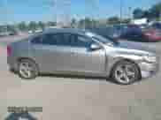 2015 Volvo S60 T5 Premier с VIN YV1612TK7F1351761, выставлен на аукционе IAAI как лот 42582359 с пробегом 138 659 миль миль и . История ставок и продаж доступна на DreamBid. Изображение 14.