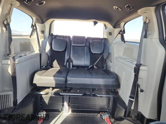 2018 Dodge Grand Caravan SXT with VIN 2C4RDGCG5JR265517, listed as a Copart auction lot 80088115 with 152,680 mi miles and Salvage title. Bid and sale history available at DreamBid. Image 10.