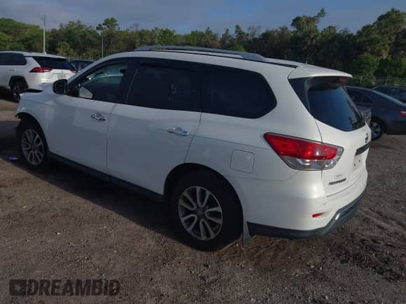 2013 Nissan Pathfinder SV with VIN 5N1AR2MN3DC671772, listed as a IAAI auction lot 41918880 with 116,182 mi miles and . Bid and sale history available at DreamBid. Image 3.