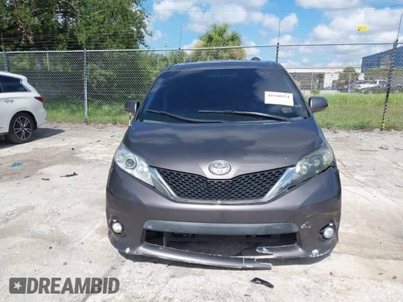 2011 Toyota Sienna SE с VIN 5TDXK3DC4BS092602, выставлен на аукционе IAAI как лот 42540554 с пробегом 126 651 миль миль и . История ставок и продаж доступна на DreamBid. Изображение 12.