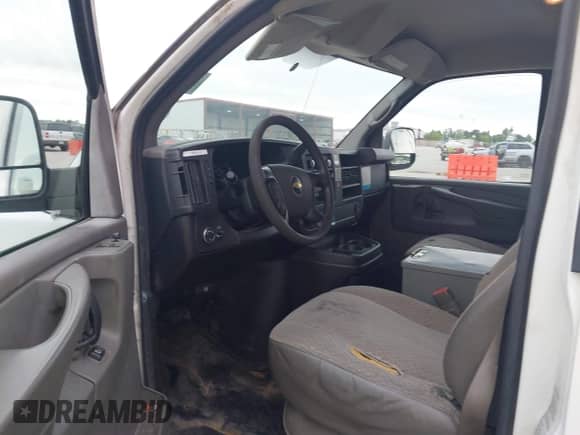 2012 Chevrolet Express Cargo с VIN 1GCWGFCAXC1183208, выставлен на аукционе IAAI как лот 42873897 с пробегом 204 582 миль миль и . История ставок и продаж доступна на DreamBid. Изображение 8.