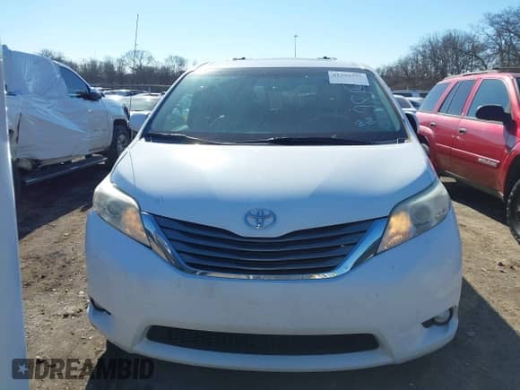 2013 Toyota Sienna XLE AAS with VIN 5TDYK3DC6DS372819, listed as a IAAI auction lot 41395777 with 181,526 mi miles and . Bid and sale history available at DreamBid. Image 12.