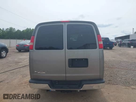 2012 Chevrolet Express Passenger 1LT с VIN 1GAZG1FAXC1179373, выставлен на аукционе IAAI как лот 42348209 с пробегом 112 719 миль миль и . История ставок и продаж доступна на DreamBid. Изображение 17.