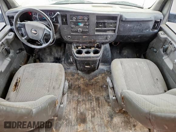2008 Chevrolet Express Cargo with VIN 1GCFG154X81188880, listed as a Copart auction lot 70361085 with 327,309 mi miles and Salvage title. Bid and sale history available at DreamBid. Image 8.
