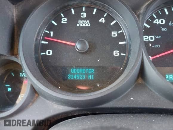 2012 Chevrolet Silverado 1500 LS z VIN 3GCPCREA3CG240817, wystawiony jako IAAI lot #43135184 z przebiegiem 314 528 mil mil oraz . Historia ofert i sprzedaży dostępna na DreamBid. Obrazek 15.