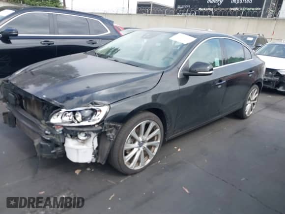 2018 Volvo S60 Inscription Platinum с VIN LYV402HM8JB174343, выставлен на аукционе IAAI как лот 42636685 с пробегом 51 659 миль миль и . История ставок и продаж доступна на DreamBid. Изображение 18.
