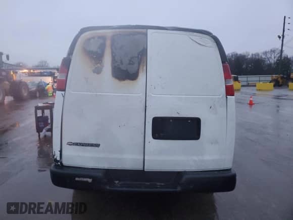 2017 Chevrolet Express Cargo с VIN 1GCWGAFF4H1298596, выставлен на аукционе Copart как лот 44690105 с пробегом Не указан миль и Списание • Salvage title. История ставок и продаж доступна на DreamBid. Изображение 6.
