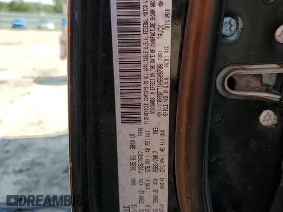 2017 Ram 1500 Tradesman z VIN 1C6RR6FT1HS609798, wystawiony jako Copart lot #61662935 z przebiegiem 194 348 mil mil oraz Czysty tytuł • Clean title. Historia ofert i sprzedaży dostępna na DreamBid. Obrazek 12.