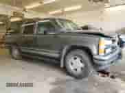 1999 Chevrolet Suburban с VIN 3GNFK16R2XG169451, выставлен на аукционе Copart как лот 57428215 с пробегом 280 660 миль миль и Списание • Salvage title. История ставок и продаж доступна на DreamBid. Изображение 4.