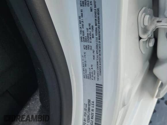 2022 Ram 1500 Laramie z VIN 1C6SRFJT0NN182360, wystawiony jako Copart lot #84590195 z przebiegiem Nie podano mil oraz Nie do naprawy • Non repairable. Historia ofert i sprzedaży dostępna na DreamBid. Obrazek 13.