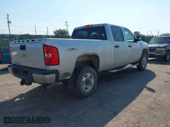 2012 Chevrolet Silverado 2500HD LT with VIN 1GC1KXCG7CF179770, listed as a IAAI auction lot 43458621 with 282,904 mi miles and . Bid and sale history available at DreamBid. Image 4.