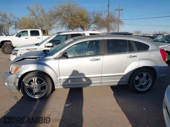 2007 Dodge Caliber R/T z VIN 1B3HE78K37D556553, wystawiony jako IAAI lot #41762328 z przebiegiem 170 861 mil mil oraz . Historia ofert i sprzedaży dostępna na DreamBid. Obrazek 14.