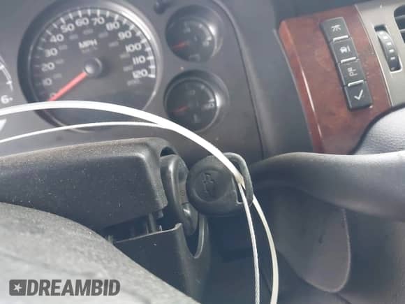 2009 Chevrolet Tahoe LTZ с VIN 1GNFC33099R297719, выставлен на аукционе IAAI как лот 42064490 с пробегом 215 466 миль миль и . История ставок и продаж доступна на DreamBid. Изображение 11.