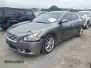 2014 Nissan Maxima SV z VIN 1N4AA5AP6EC488005, wystawiony jako IAAI lot #42894857 z przebiegiem 93 618 mil mil oraz . Historia ofert i sprzedaży dostępna na DreamBid. Obrazek 2.