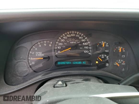 2005 GMC Sierra 1500 SLT with VIN 2GTEC19T551337520, listed as a Copart auction lot 44716525 with 124,109 mi miles and Salvage title. Bid and sale history available at DreamBid. Image 9.
