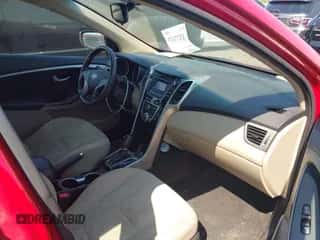 2013 Hyundai Elantra с VIN KMHD35LE1DU110028, выставлен на аукционе IAAI как лот 43271329 с пробегом 130 058 миль миль и . История ставок и продаж доступна на DreamBid. Изображение 5.