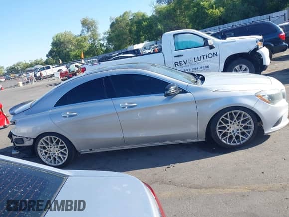 2014 Mercedes-Benz CLA 250 с VIN WDDSJ4GB3EN125305, выставлен на аукционе IAAI как лот 42510458 с пробегом 164 243 миль миль и . История ставок и продаж доступна на DreamBid. Изображение 14.