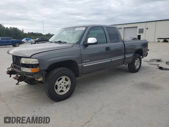 2000 Chevrolet Silverado 1500 LS with VIN 2GCEK19T5Y1391410, listed as a Copart auction lot 84882645 with 121,482 mi miles and Clean title. Bid and sale history available at DreamBid. Image 1.