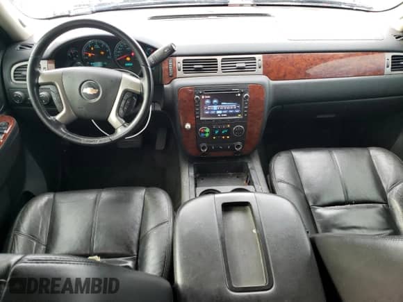 2014 Chevrolet Tahoe LT with VIN 1GNSKBE01ER225173, listed as a Copart auction lot 58045445 with 157,215 mi miles and Clean title. Bid and sale history available at DreamBid. Image 8.