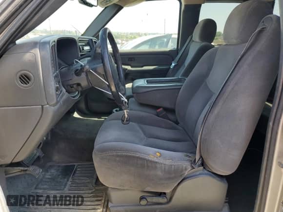 2005 GMC Sierra 1500 SLE z VIN 2GTEC19V951253055, wystawiony jako Copart lot #57235535 z przebiegiem 216 927 mil mil oraz Szkoda całkowita • Salvage title. Historia ofert i sprzedaży dostępna na DreamBid. Obrazek 7.