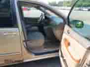 2006 Toyota Sienna XLE z VIN 5TDZA22CX6S545913, wystawiony jako IAAI lot #42901419 z przebiegiem 199 227 mil mil oraz . Historia ofert i sprzedaży dostępna na DreamBid. Obrazek 5.