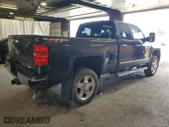 2018 Chevrolet Silverado 2500HD LTZ z VIN 1GC2KWEG1JZ119605, wystawiony jako Copart lot #80514185 z przebiegiem 90 951 mil mil oraz Szkoda całkowita • Salvage title. Historia ofert i sprzedaży dostępna na DreamBid. Obrazek 3.