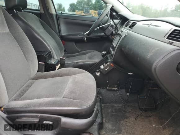 2007 Chevrolet Impala Police Unmarked Police с VIN 2G1WS55R379403441, выставлен на аукционе Copart как лот 81281315 с пробегом 236 182 миль миль и Списание • Salvage title. История ставок и продаж доступна на DreamBid. Изображение 7.