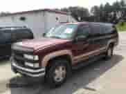 1999 Chevrolet Suburban с VIN 1GNFK16R2XJ542907, выставлен на аукционе IAAI как лот 42820274 с пробегом 180 049 миль миль и . История ставок и продаж доступна на DreamBid. Изображение 2.
