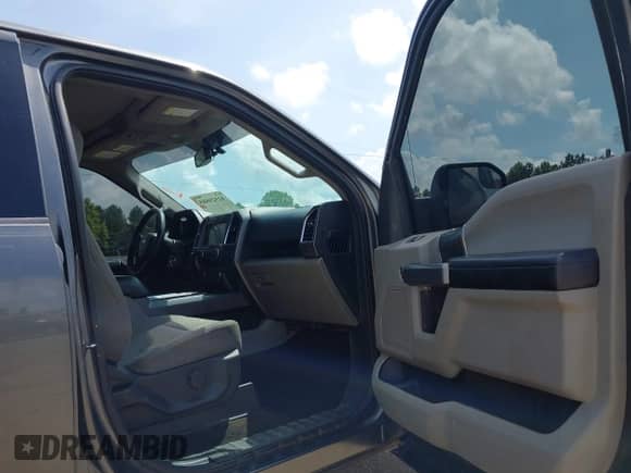 2016 Ford F-150 XLT z VIN 1FTEW1EF3GFB93744, wystawiony jako IAAI lot #42529885 z przebiegiem 208 508 mil mil oraz . Historia ofert i sprzedaży dostępna na DreamBid. Obrazek 18.