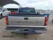 2000 Chevrolet Silverado 1500 z VIN 1GCEC14W6YZ361158, wystawiony jako IAAI lot #41682163 z przebiegiem 167 069 mil mil oraz . Historia ofert i sprzedaży dostępna na DreamBid. Obrazek 16.