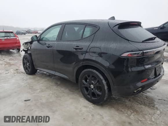 2024 Dodge Hornet R/T z VIN ZACPDFCW8R3A17990, wystawiony jako Copart lot #42925355 z przebiegiem 3 199 mil mil oraz Szkoda całkowita • Salvage title. Historia ofert i sprzedaży dostępna na DreamBid. Obrazek 2.