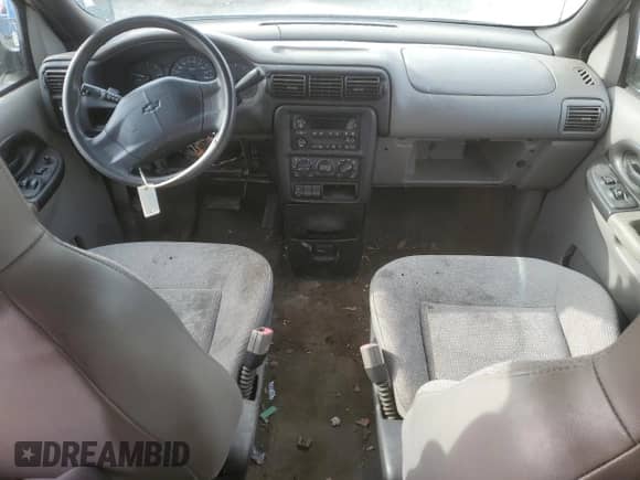 2004 Chevrolet Venture Plus с VIN 1GNDU03E14D231136, выставлен на аукционе Copart как лот 49901025 с пробегом 210 085 миль миль и Списание • Salvage title. История ставок и продаж доступна на DreamBid. Изображение 8.