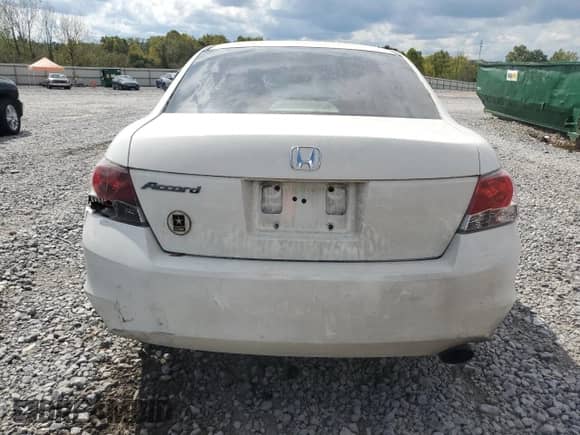 2010 Honda Accord EX z VIN 1HGCP2F71AA143268, wystawiony jako Copart lot #82010715 z przebiegiem 137 013 mil mil oraz Czysty tytuł • Clean title. Historia ofert i sprzedaży dostępna na DreamBid. Obrazek 6.