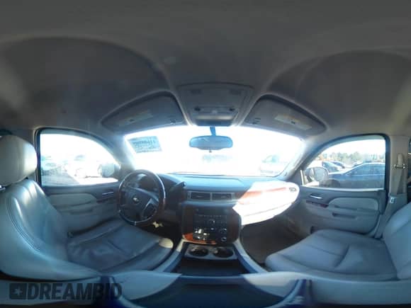 2011 Chevrolet Suburban LT z VIN 1GNSCJE09BR344091, wystawiony jako IAAI lot #41605909 z przebiegiem 312 559 mil mil oraz . Historia ofert i sprzedaży dostępna na DreamBid. Obrazek 18.