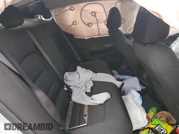 2021 Chevrolet Malibu LS z VIN 1G1ZB5ST8MF033068, wystawiony jako Copart lot #85184335 z przebiegiem Nie podano mil oraz Szkoda całkowita • Salvage title. Historia ofert i sprzedaży dostępna na DreamBid. Obrazek 10.