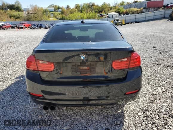 2015 BMW 3 Series 328i xDrive с VIN WBA3B5G55FNS19762, выставлен на аукционе Copart как лот 90299725 с пробегом 139 071 миль миль и Чистый • Clean title. История ставок и продаж доступна на DreamBid. Изображение 6.