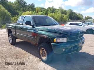 2000 Dodge 1500 with VIN 3B7HF13Z1YG162096, listed as a IAAI auction lot 43055037 with 220,313 mi miles and . Bid and sale history available at DreamBid. Image 1.