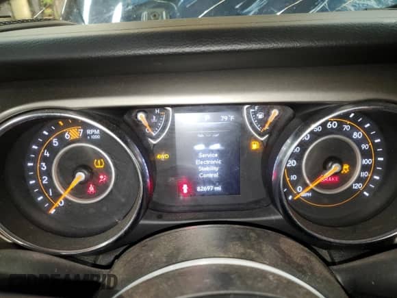 2021 Jeep Wrangler Unlimited Sport Altitude with VIN 1C4HJXDN7MW562351, listed as a Copart auction lot 84832735 with 82,697 mi miles and Salvage title. Bid and sale history available at DreamBid. Image 9.