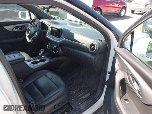 2020 Chevrolet Blazer LT with VIN 3GNKBDRS4LS713275, listed as a IAAI auction lot 41969077 with 64,134 mi miles and . Bid and sale history available at DreamBid. Image 5.