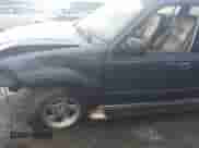 2000 Ford Explorer Eddie Bauer z VIN 1FMZU64E5YUB81536, wystawiony jako IAAI lot #42270655 z przebiegiem 375 868 mil mil oraz . Historia ofert i sprzedaży dostępna na DreamBid. Obrazek 6.